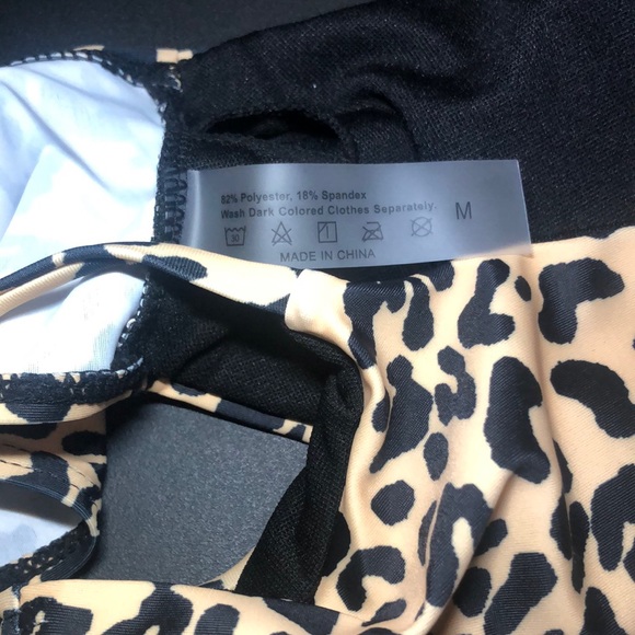 Leopard print bikini - Picture 4 of 4